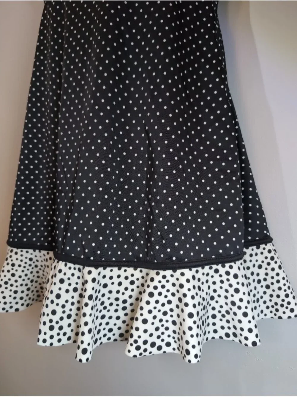 Mainstream Polka Dot Swim Dress Size 14 Black White Ruffle Hem Retro One Piece